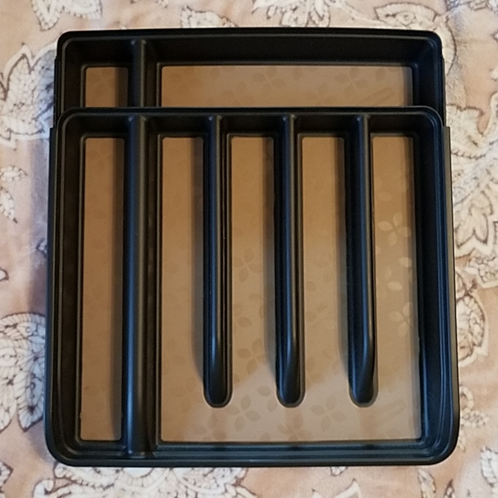 Rubbermaid Black and Tan Cutlery Tray Organizer